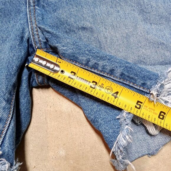 Levi’s 501 Distressed Cut Off Jeans Size 30 Button Fly Denim Jorts - Picture 9 of 9